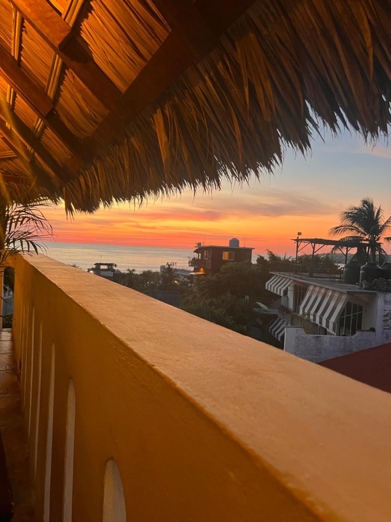 Casa Tacuba Hotel Puerto Escondido  Exterior photo